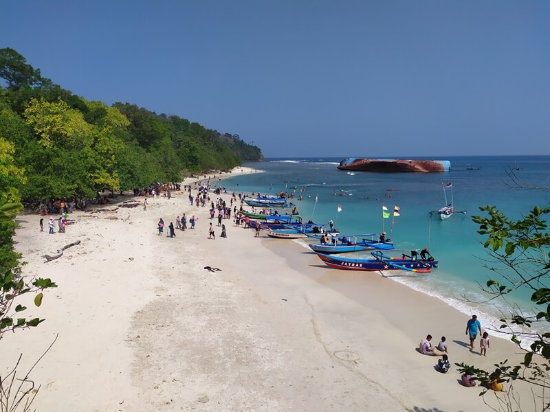 Detail Foto Pantai Pasir Putih Nomer 51