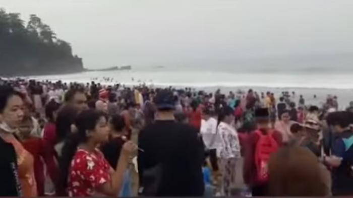 Detail Foto Pantai Pelabuhan Ratu Nomer 20