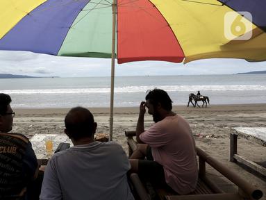 Detail Foto Pantai Pelabuhan Ratu Nomer 41