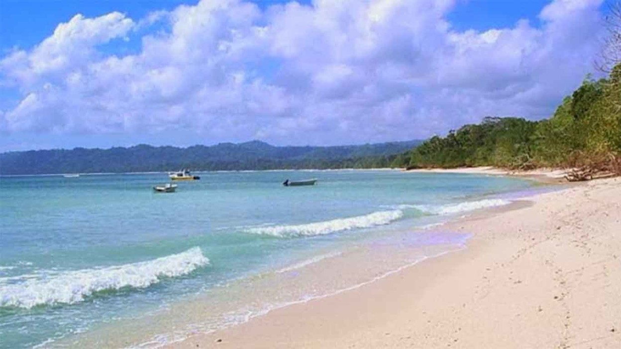 Detail Foto Pantai Plengkung Banyuwangi Nomer 4