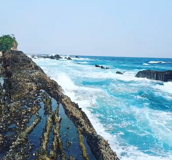 Detail Foto Pantai Sawarna Nomer 26