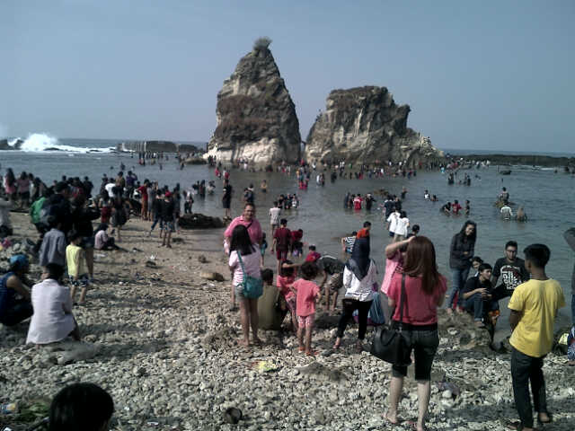 Detail Foto Pantai Sawarna Nomer 29