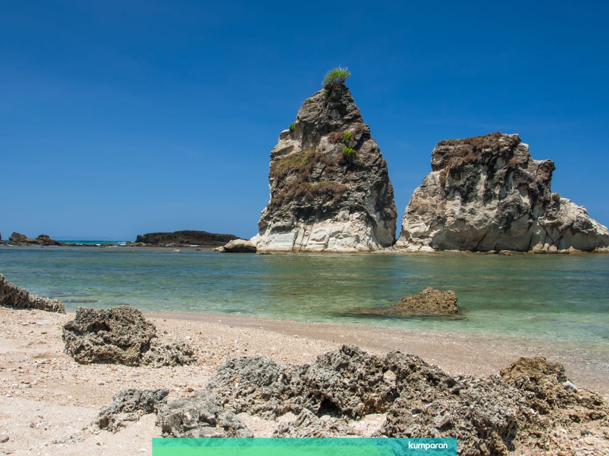 Detail Foto Pantai Sawarna Nomer 53