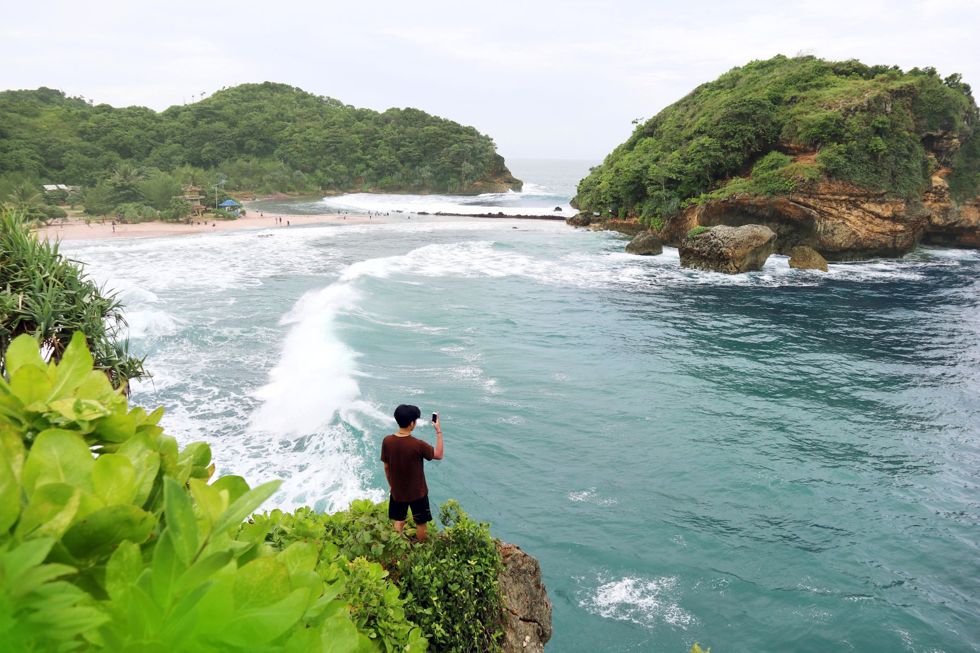 Detail Foto Pantai Selatan Nomer 16