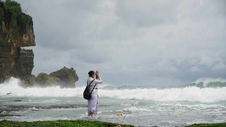 Detail Foto Pantai Selatan Nomer 26