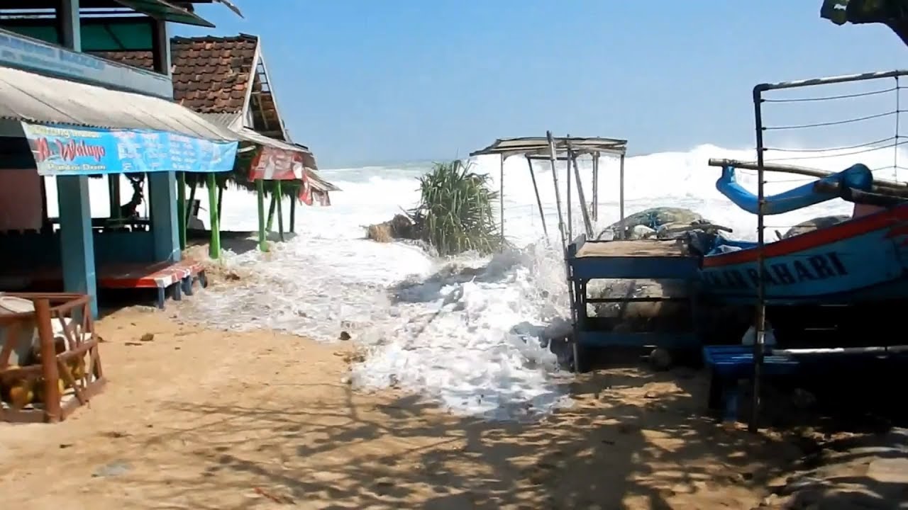 Detail Foto Pantai Selatan Nomer 42