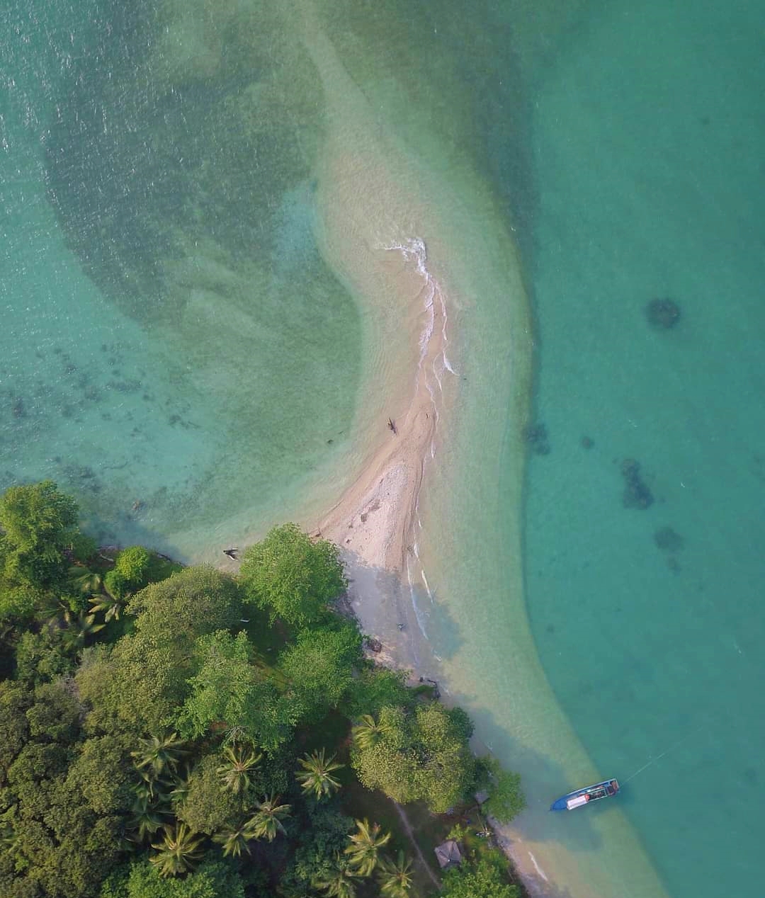 Detail Foto Pantai Tanjung Lesung Nomer 29