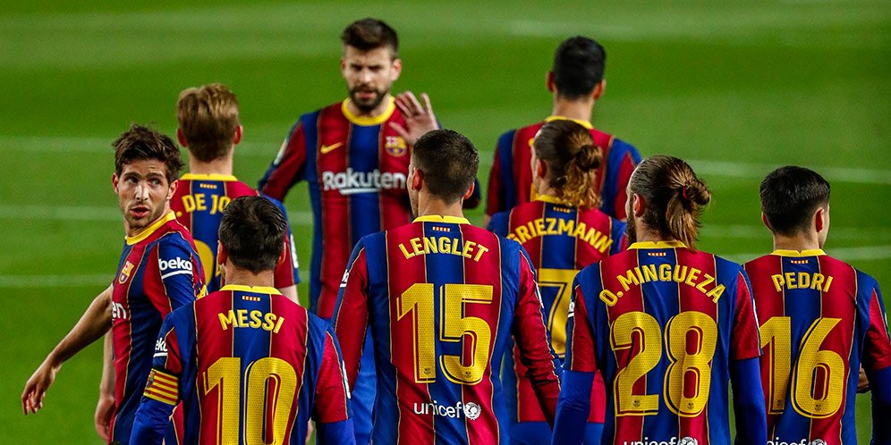 Detail Foto Para Pemain Barcelona Nomer 3