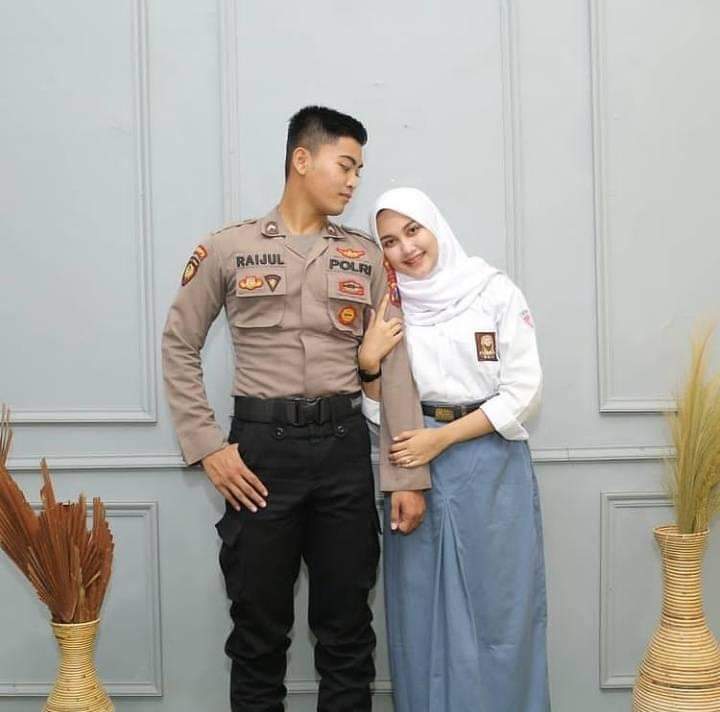 Detail Foto Pasangan Polisi Nomer 18