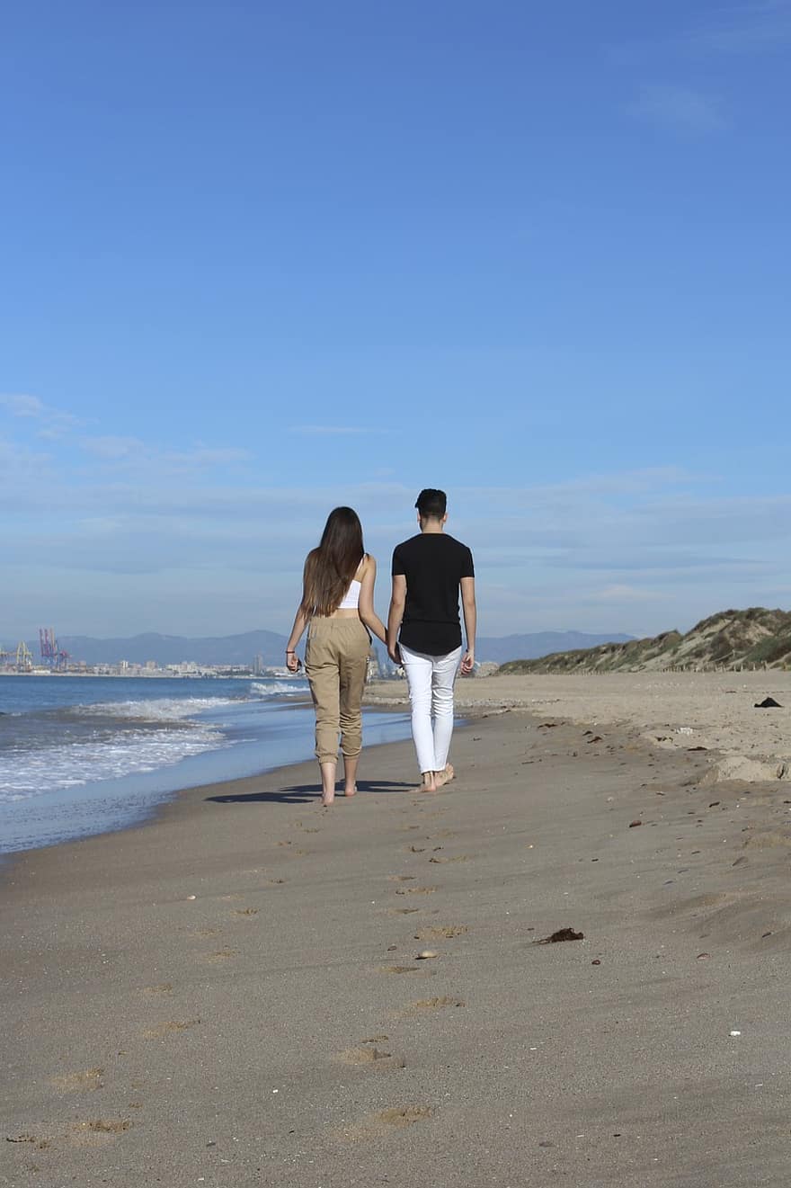 Detail Foto Pasangan Romantis Di Pantai Nomer 24