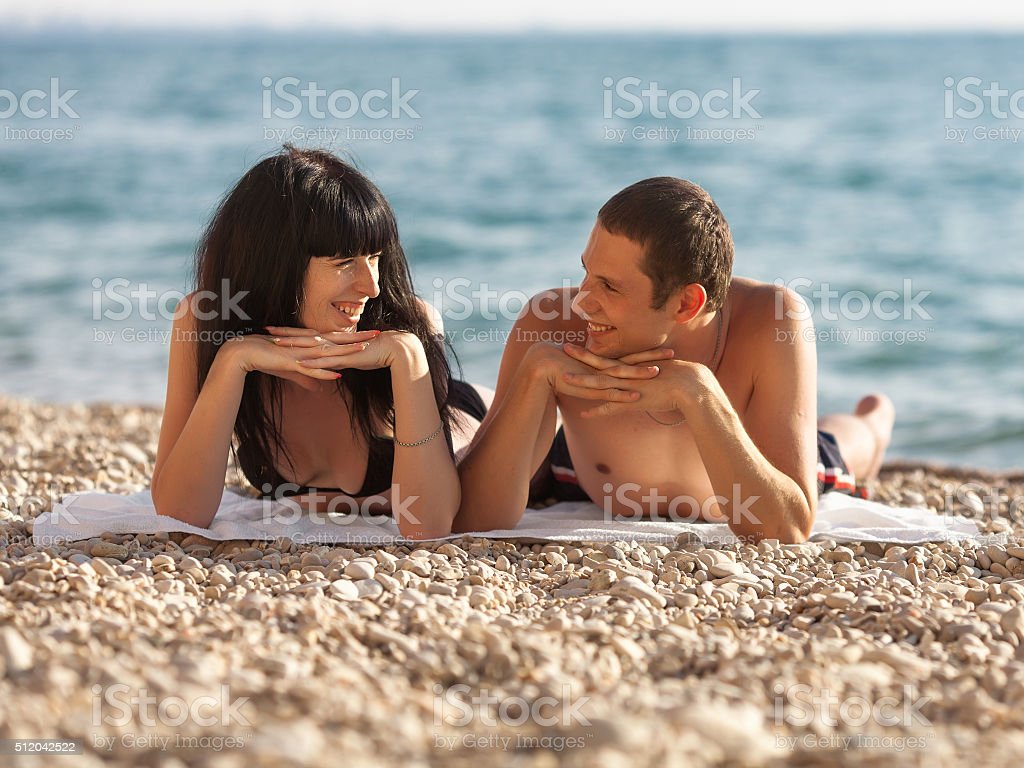 Detail Foto Pasangan Romantis Di Pantai Nomer 49