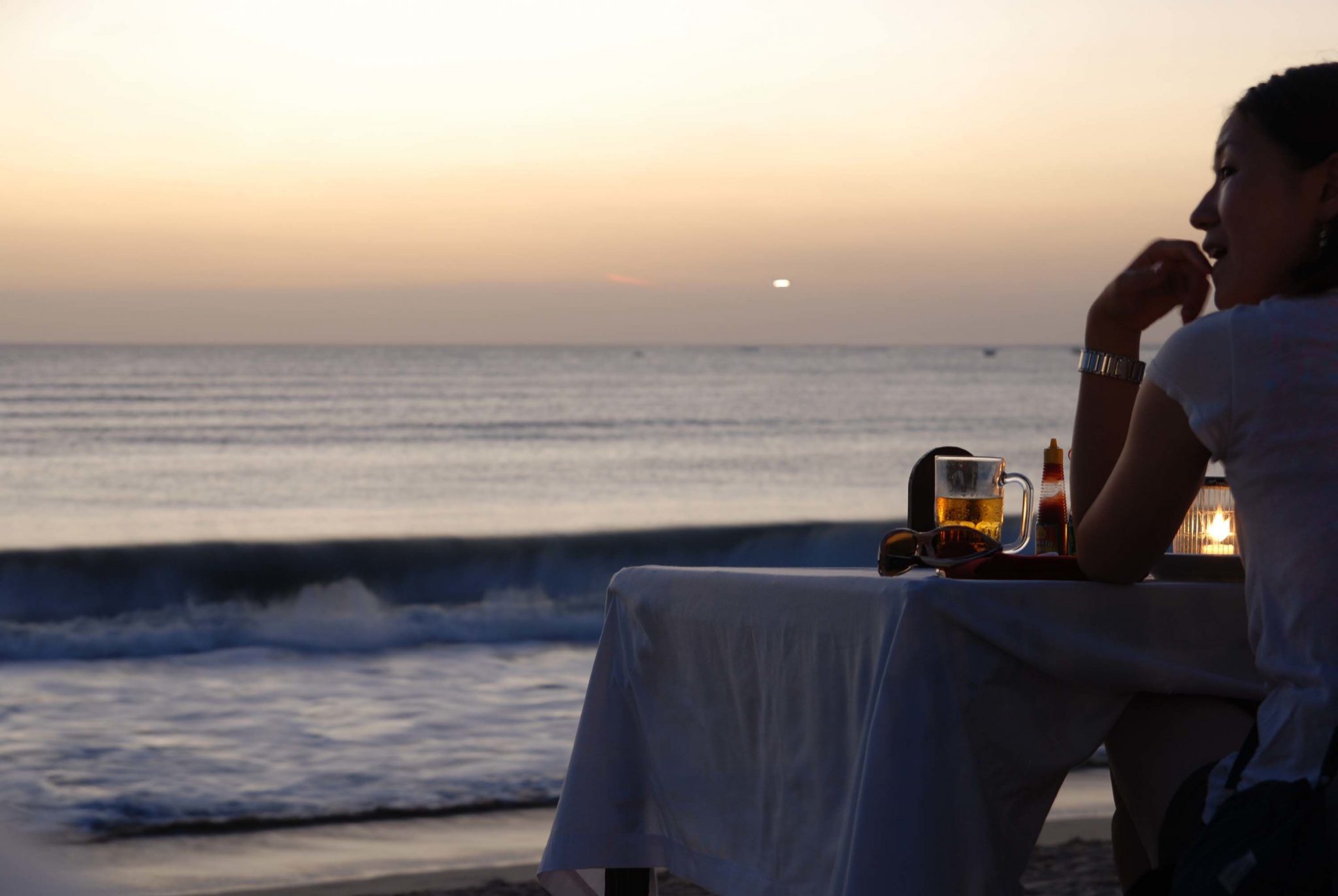 Detail Foto Pasangan Romantis Di Pantai Nomer 54