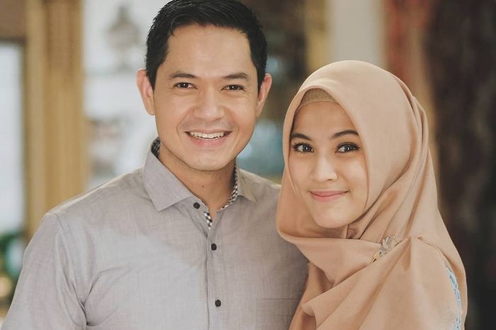 Detail Foto Pasangan Romantis Muslim Nomer 7