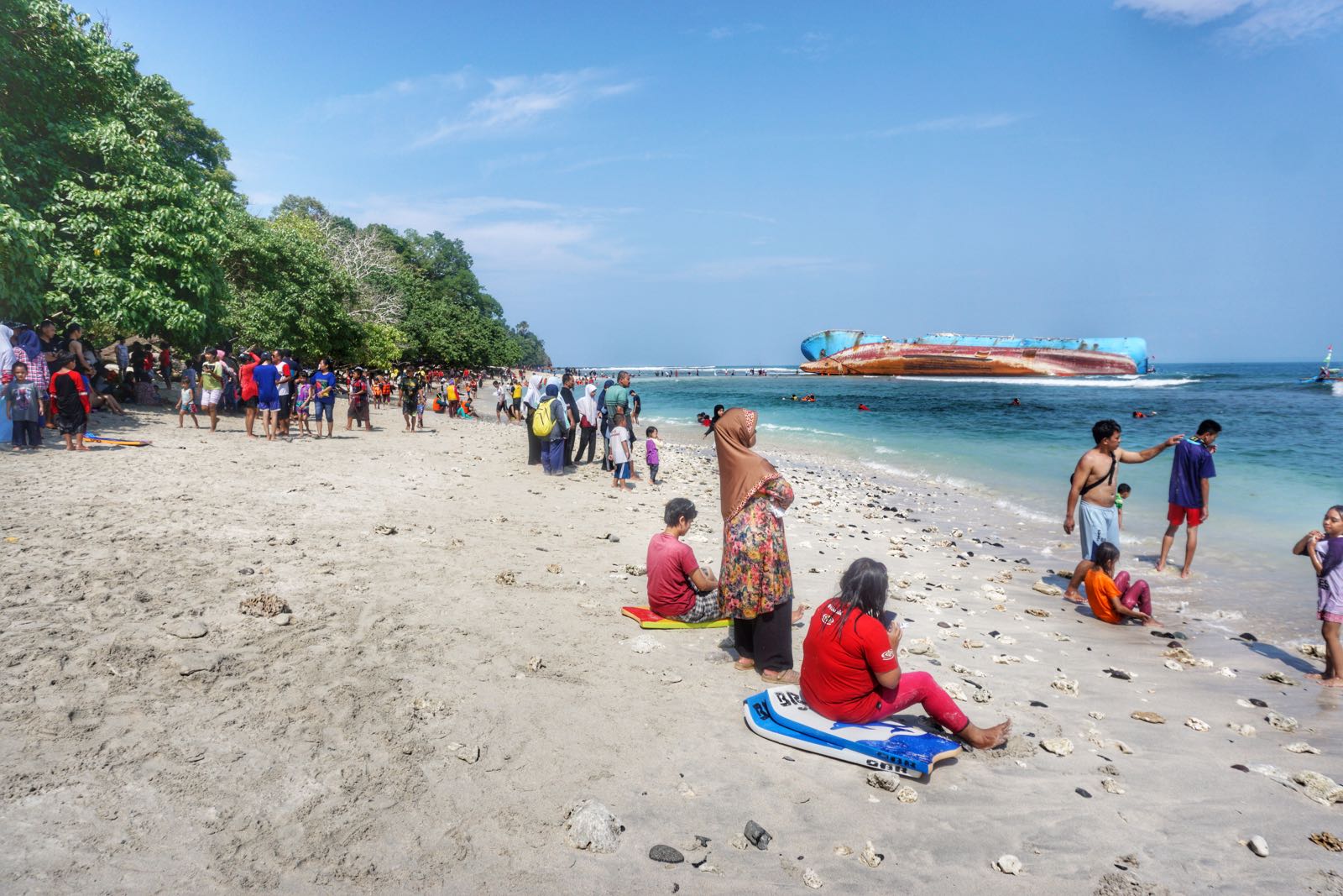 Detail Foto Pasir Putih Nomer 4