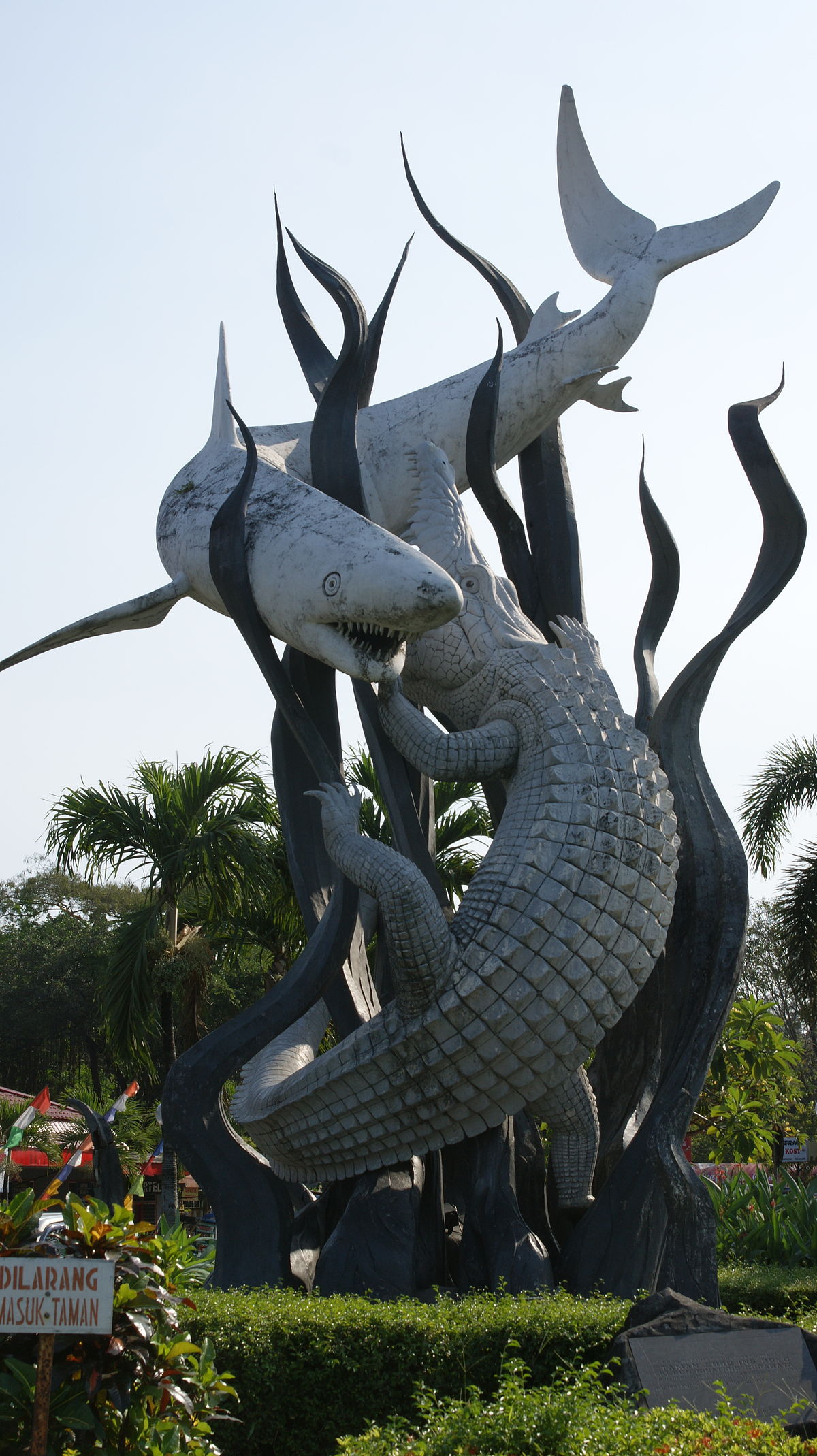 Foto Patung Surabaya - KibrisPDR