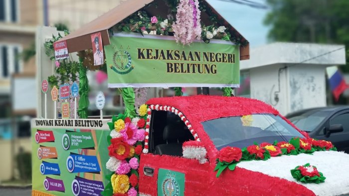 Detail Foto Pawai Mobil Hias Nomer 10