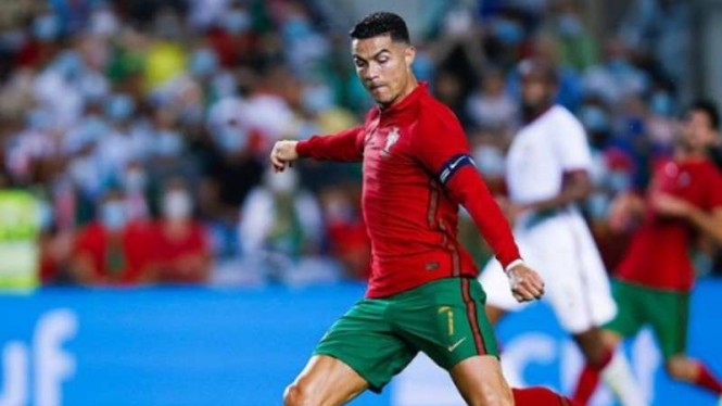 Detail Foto Pemain Bola Ronaldo Nomer 41