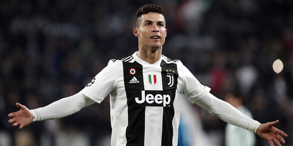 Detail Foto Pemain Bola Ronaldo Nomer 9