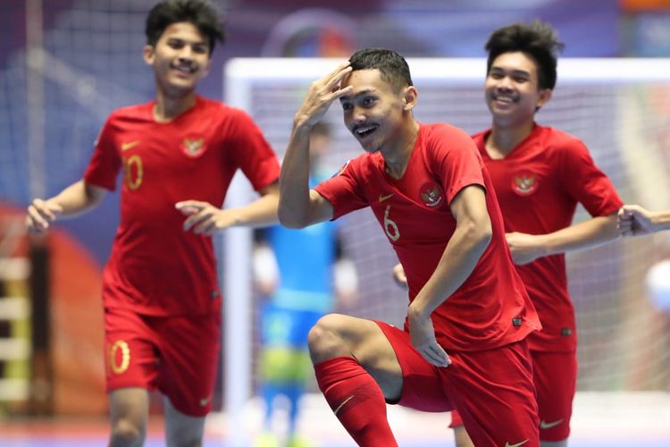 Detail Foto Pemain Futsal Indonesia Nomer 19