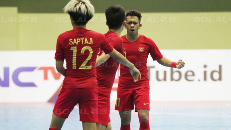 Detail Foto Pemain Futsal Indonesia Nomer 27