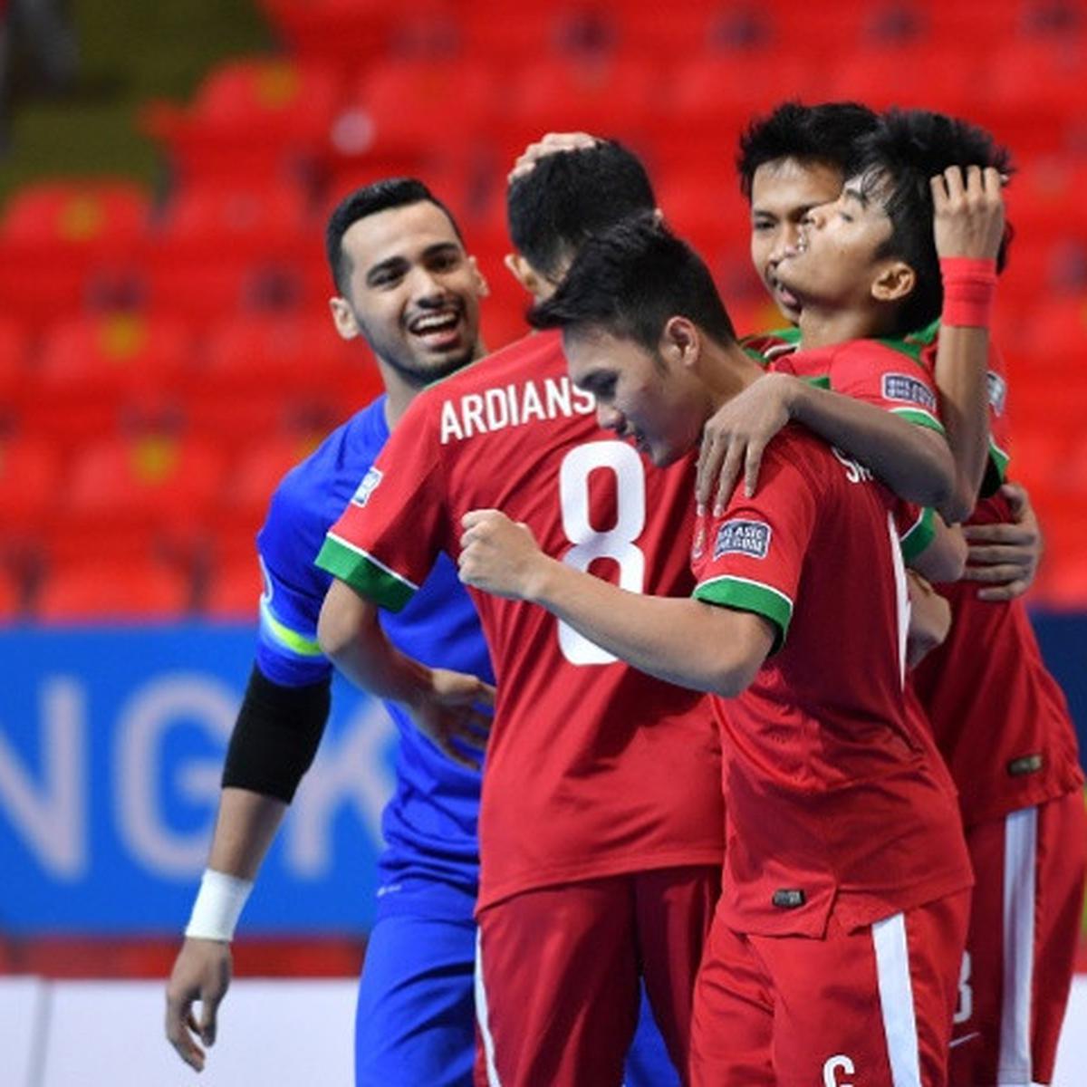 Detail Foto Pemain Futsal Indonesia Nomer 51