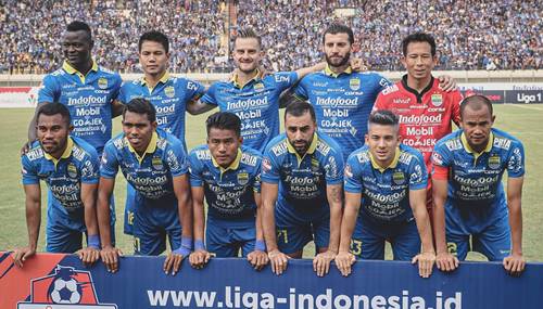 Detail Foto Pemain Persib Terbaru Nomer 3