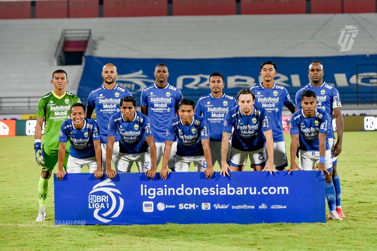 Detail Foto Pemain Persib Terbaru Nomer 10