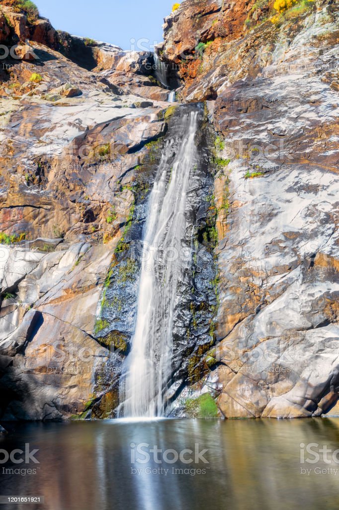 Detail Foto Pemandangan Air Terjun Nomer 24