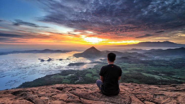 Detail Foto Pemandangan Alam Gunung Nomer 35