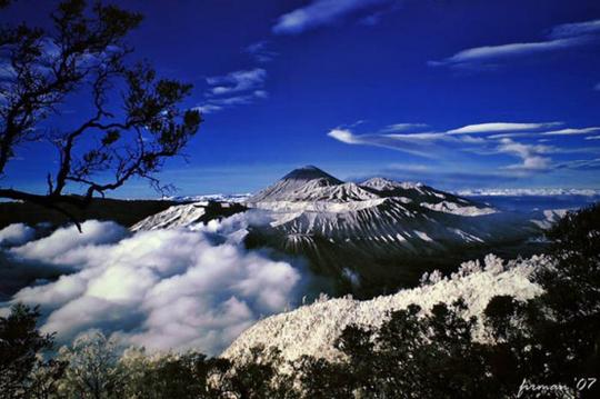 Detail Foto Pemandangan Alam Keren Nomer 49