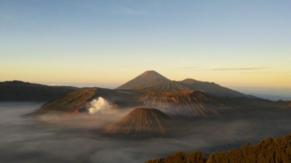 Detail Foto Pemandangan Gunung Nomer 36