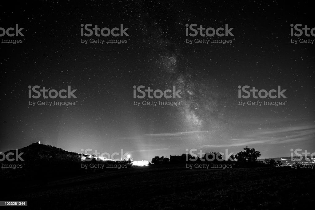 Detail Foto Pemandangan Langit Malam Yang Indah Nomer 36