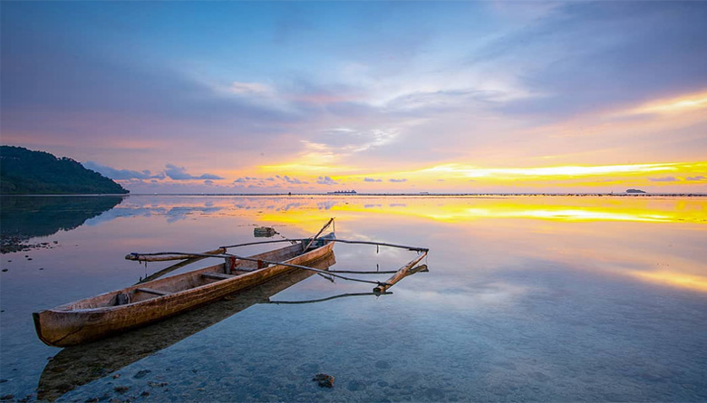 Detail Foto Pemandangan Pantai Yang Indah Nomer 12