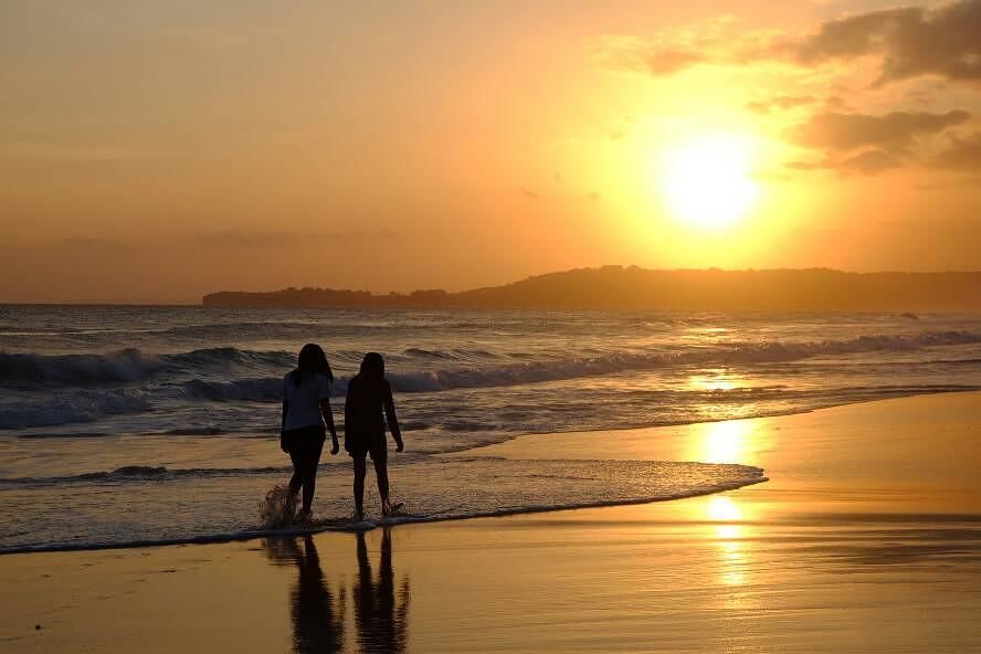 Detail Foto Pemandangan Pantai Yang Indah Nomer 31