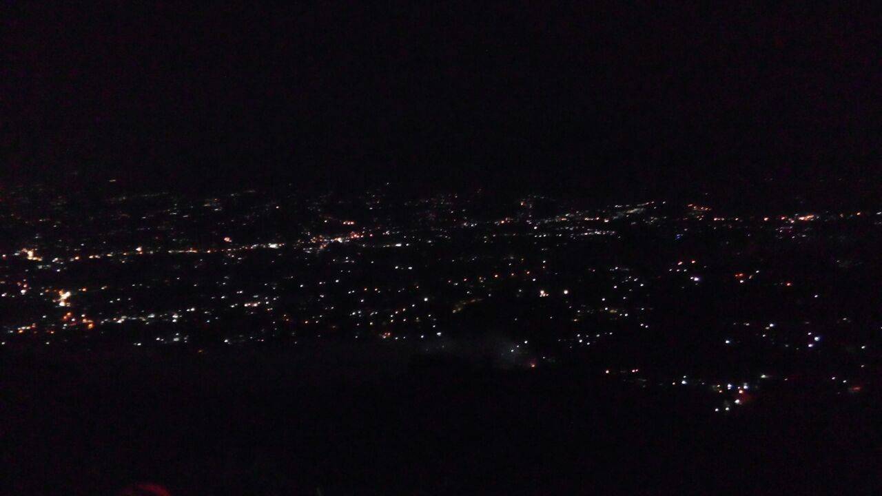 Detail Foto Pemandangan Puncak Bogor Malam Hari Nomer 48