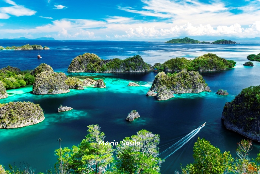 Detail Foto Pemandangan Raja Ampat Nomer 4