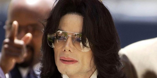 Detail Foto Penampakan Hantu Michael Jackson Nomer 47