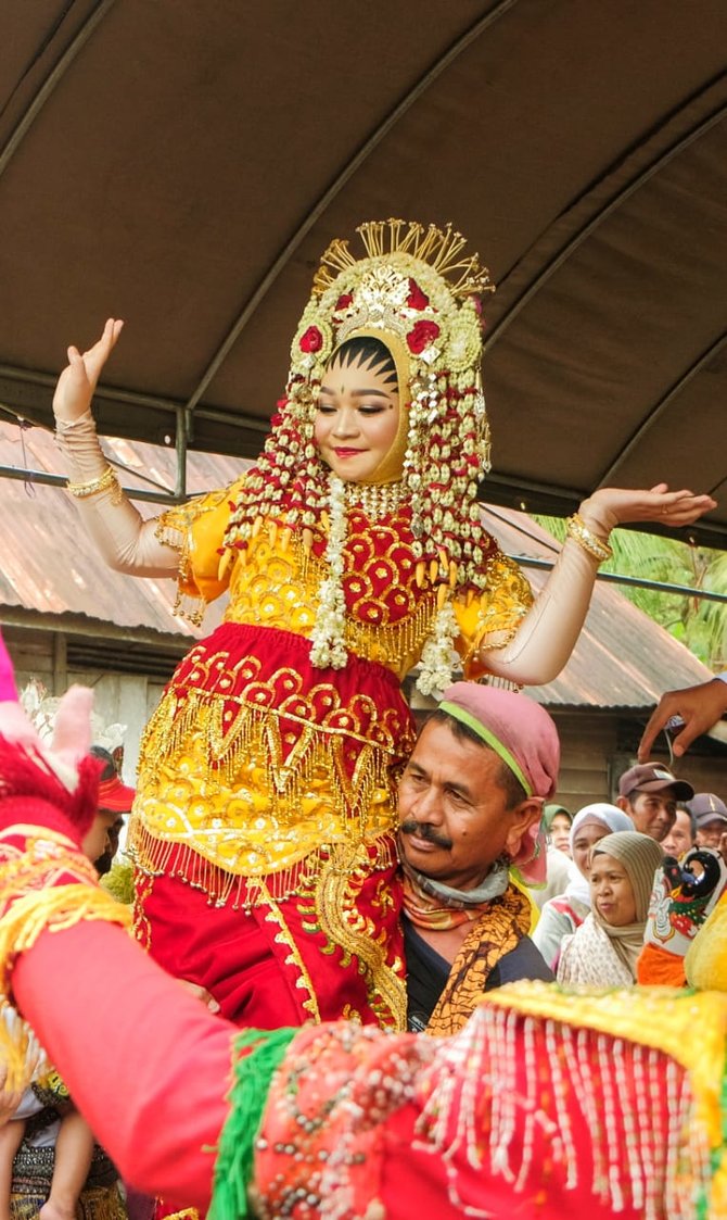 Detail Foto Pengantin Adat Banjar Nomer 20