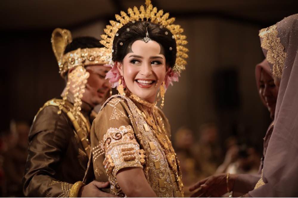 Detail Foto Pengantin Adat Bugis Nomer 18