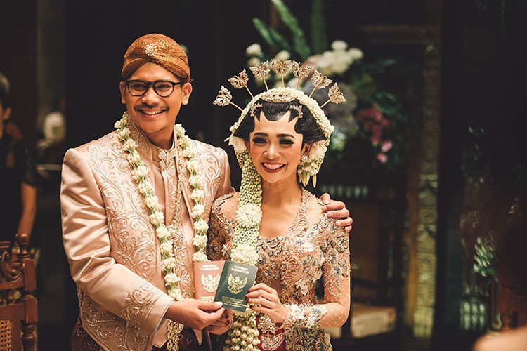 Detail Foto Pengantin Adat Jawa Nomer 21