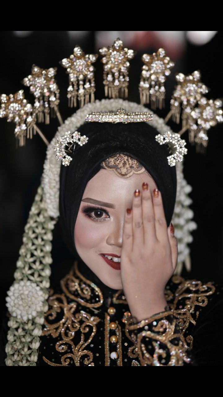 Detail Foto Pengantin Adat Jawa Berhijab Nomer 11