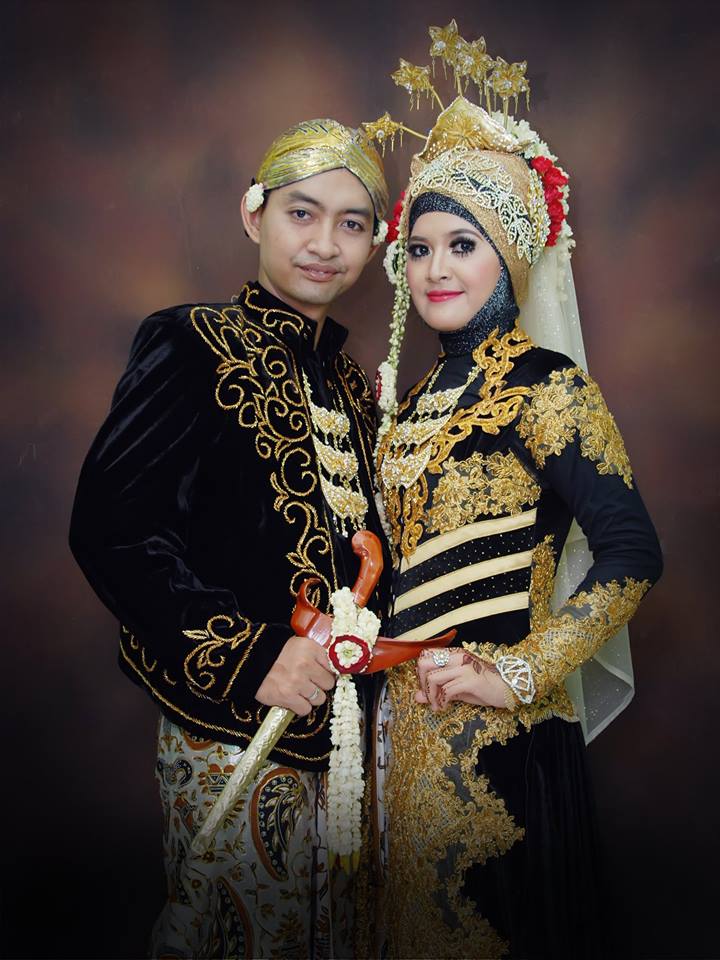 Detail Foto Pengantin Adat Jawa Berhijab Nomer 12