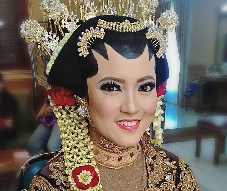 Detail Foto Pengantin Adat Jawa Berhijab Nomer 15