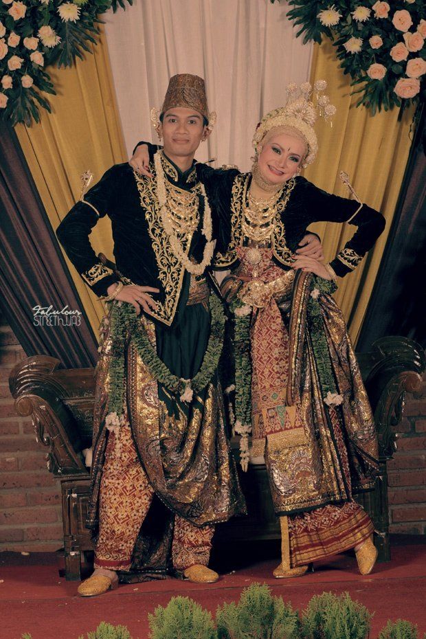 Detail Foto Pengantin Adat Jawa Berhijab Nomer 30