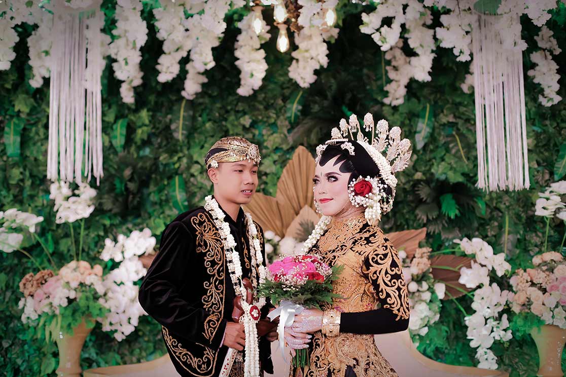 Detail Foto Pengantin Adat Jawa Tengah Nomer 17