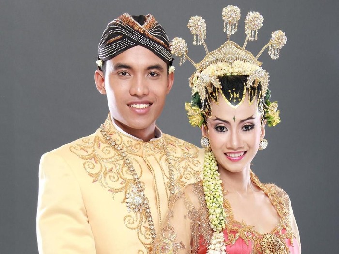 Detail Foto Pengantin Adat Jawa Tengah Nomer 4