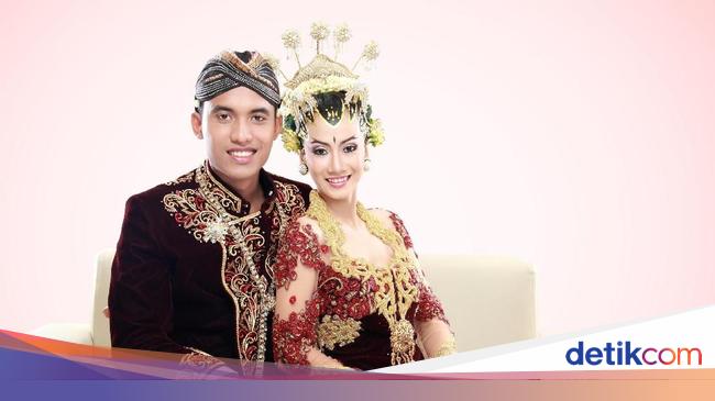 Detail Foto Pengantin Adat Jawa Tengah Nomer 36