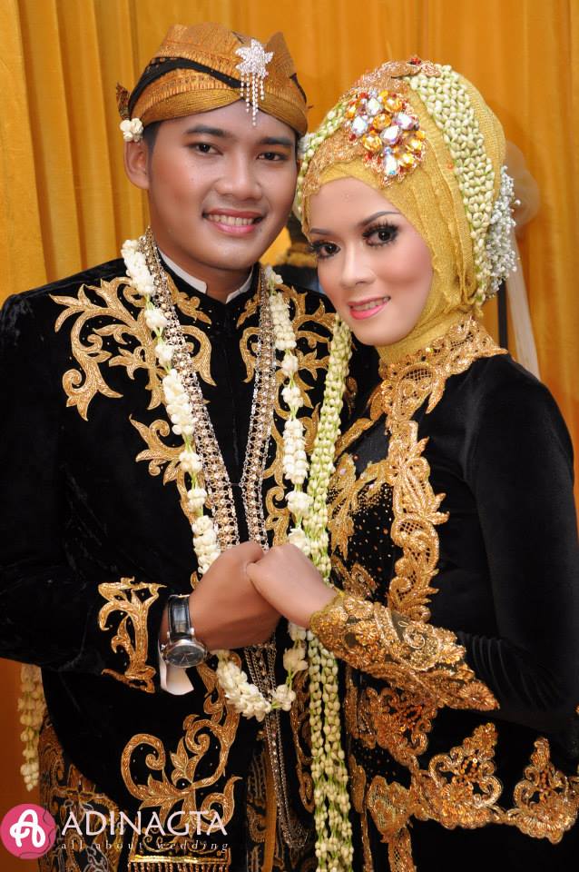 Detail Foto Pengantin Adat Jawa Tengah Nomer 46