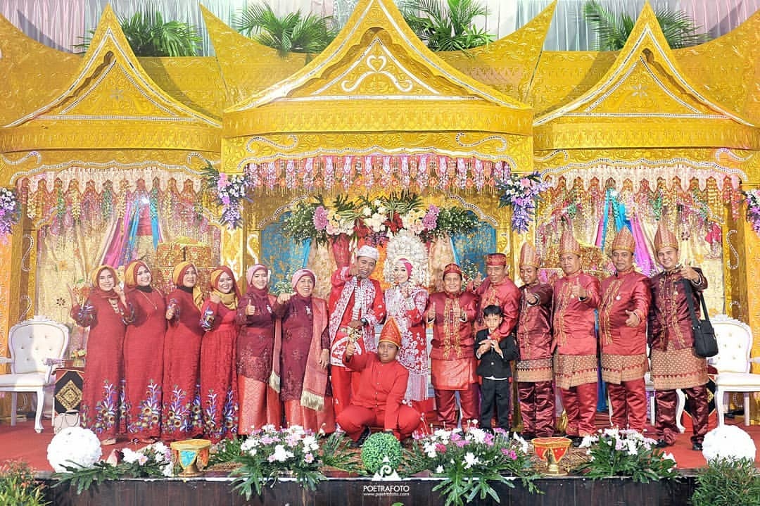 Detail Foto Pengantin Bersama Keluarga Nomer 40