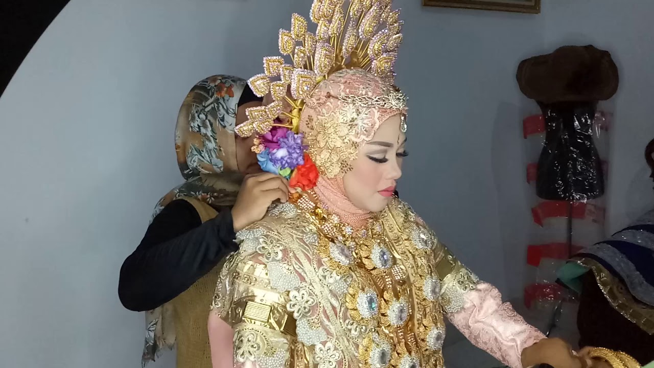 Detail Foto Pengantin Bugis Nomer 33